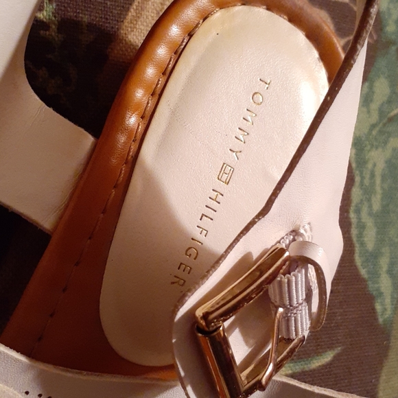 Sandals - Picture 3 of 4